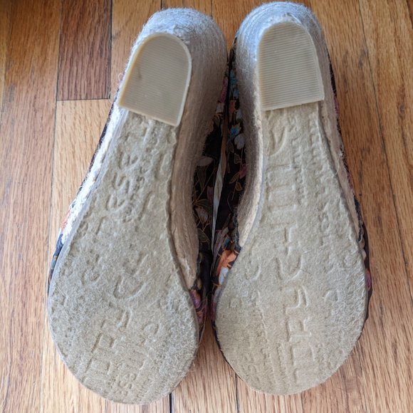 Chinese Laundry Floral Espadrilles - Picture 6 of 8